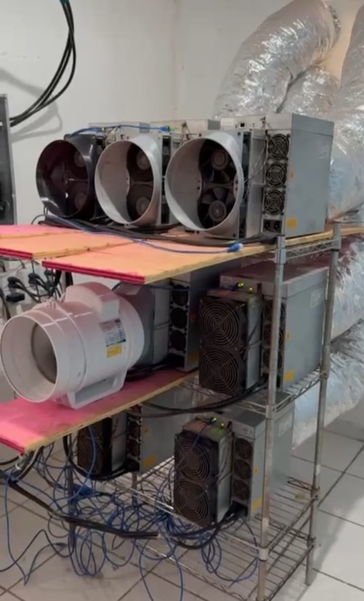 mineradores de bitcoin ilegal